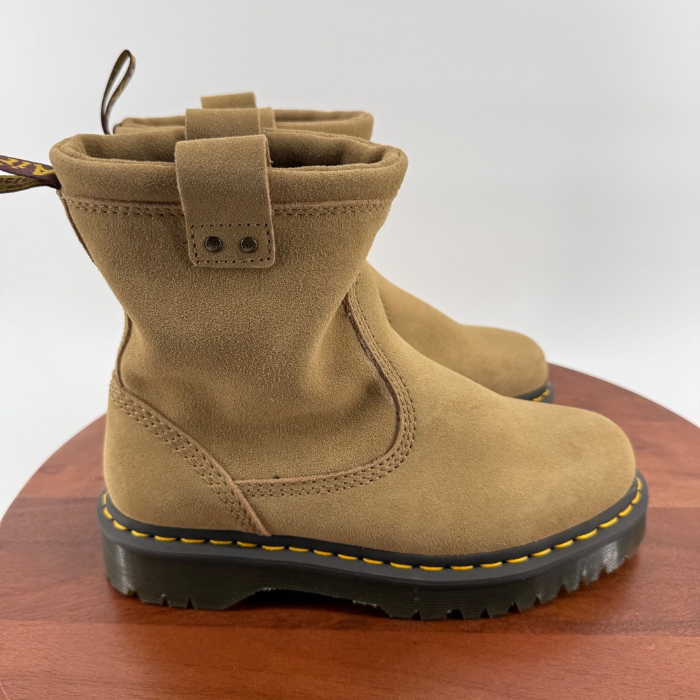Dr. Martens Anistone Lo Boots Tan Suede Pull On Biker Platform Men 7 Women 8